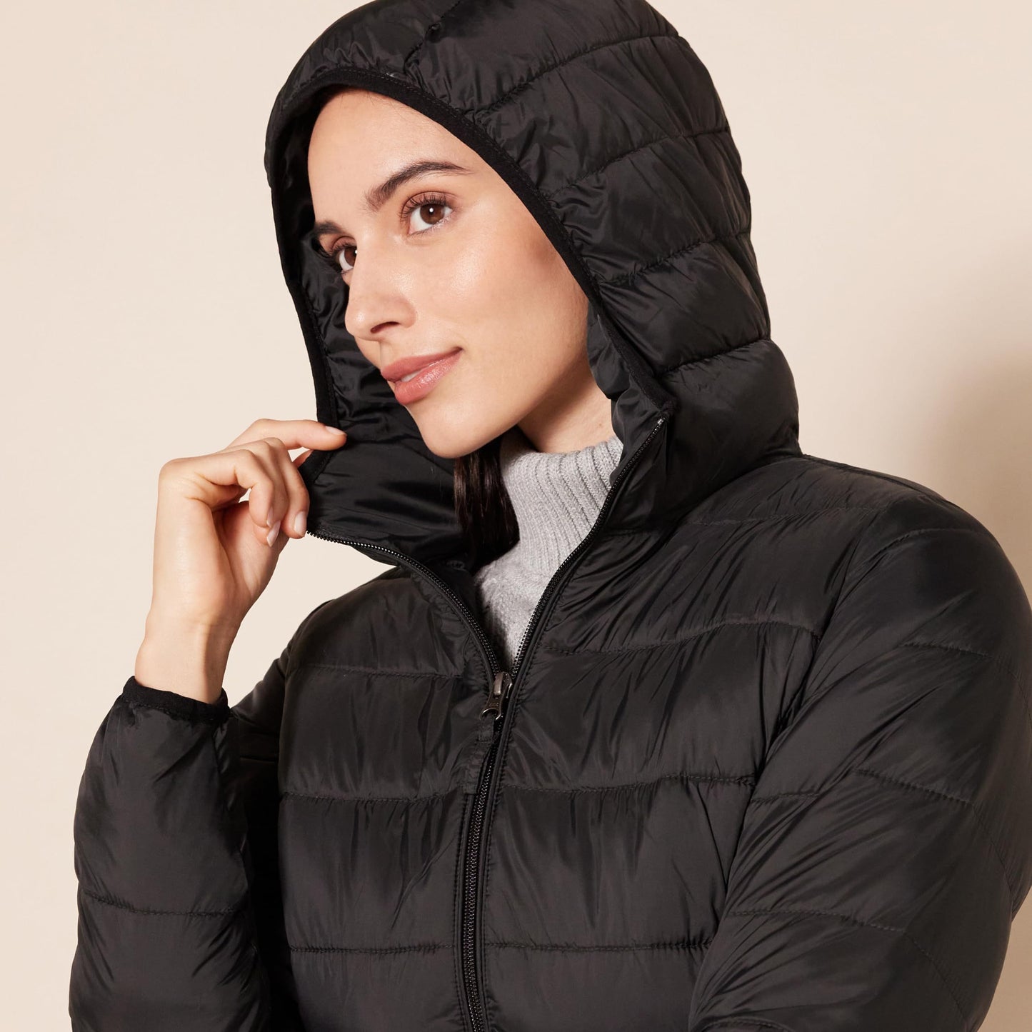 Women’s Lightweight Water-Resistant Packable Hooded Puffer Coat