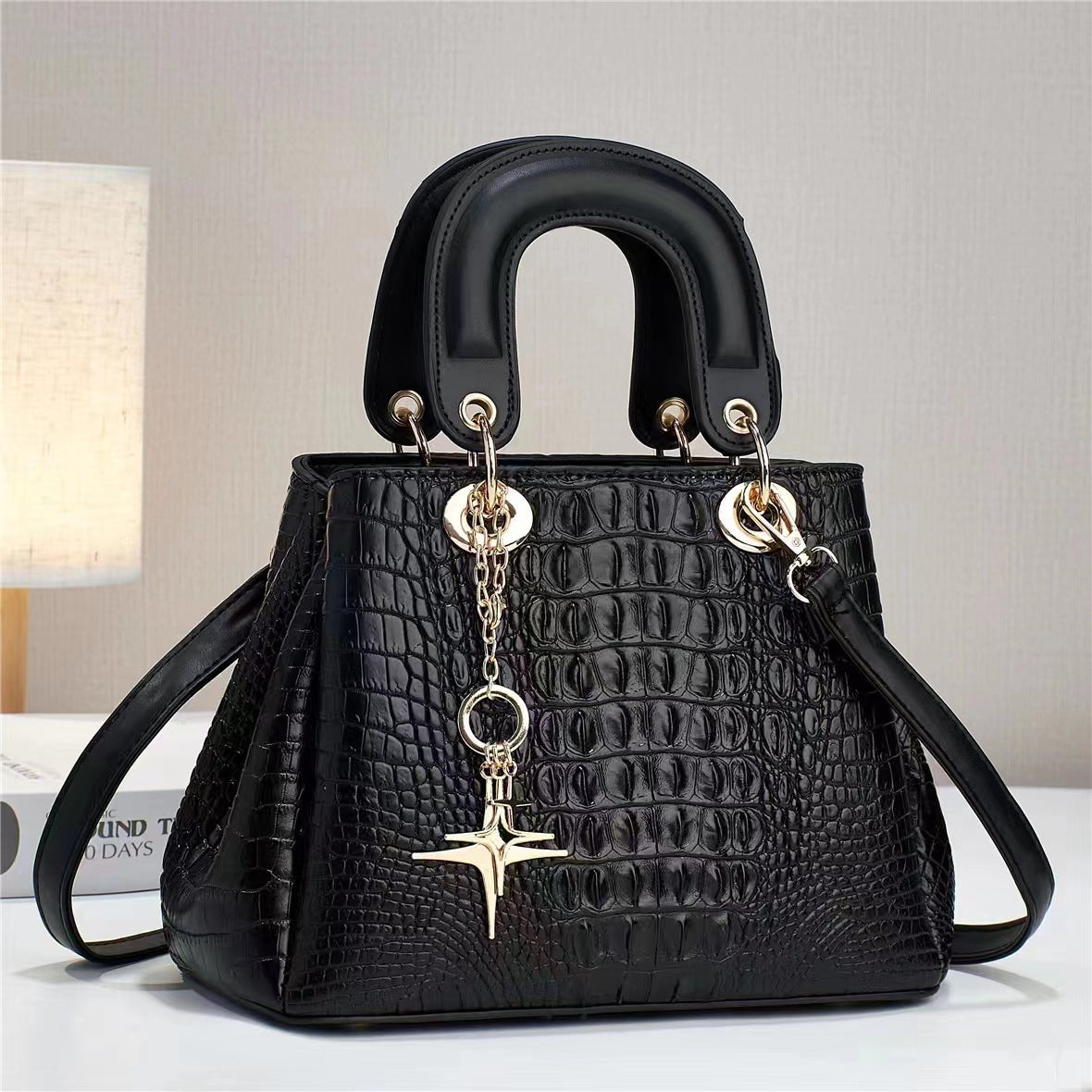 Women's Stylish Glossy Pu Shoulder Messenger Hand Bag