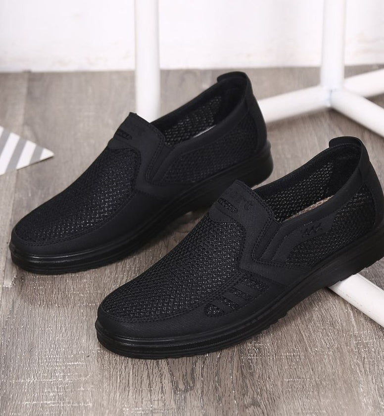Men's Lightweight Breathable Slip On Soft Sole Casual Shoes