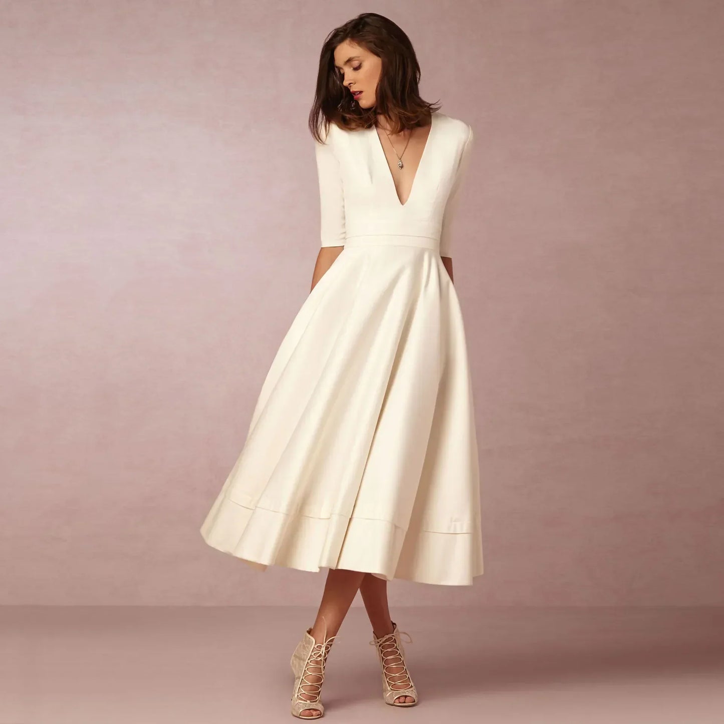 Women's Elegant Solid V-Neck Flowing Flared Midi Dress