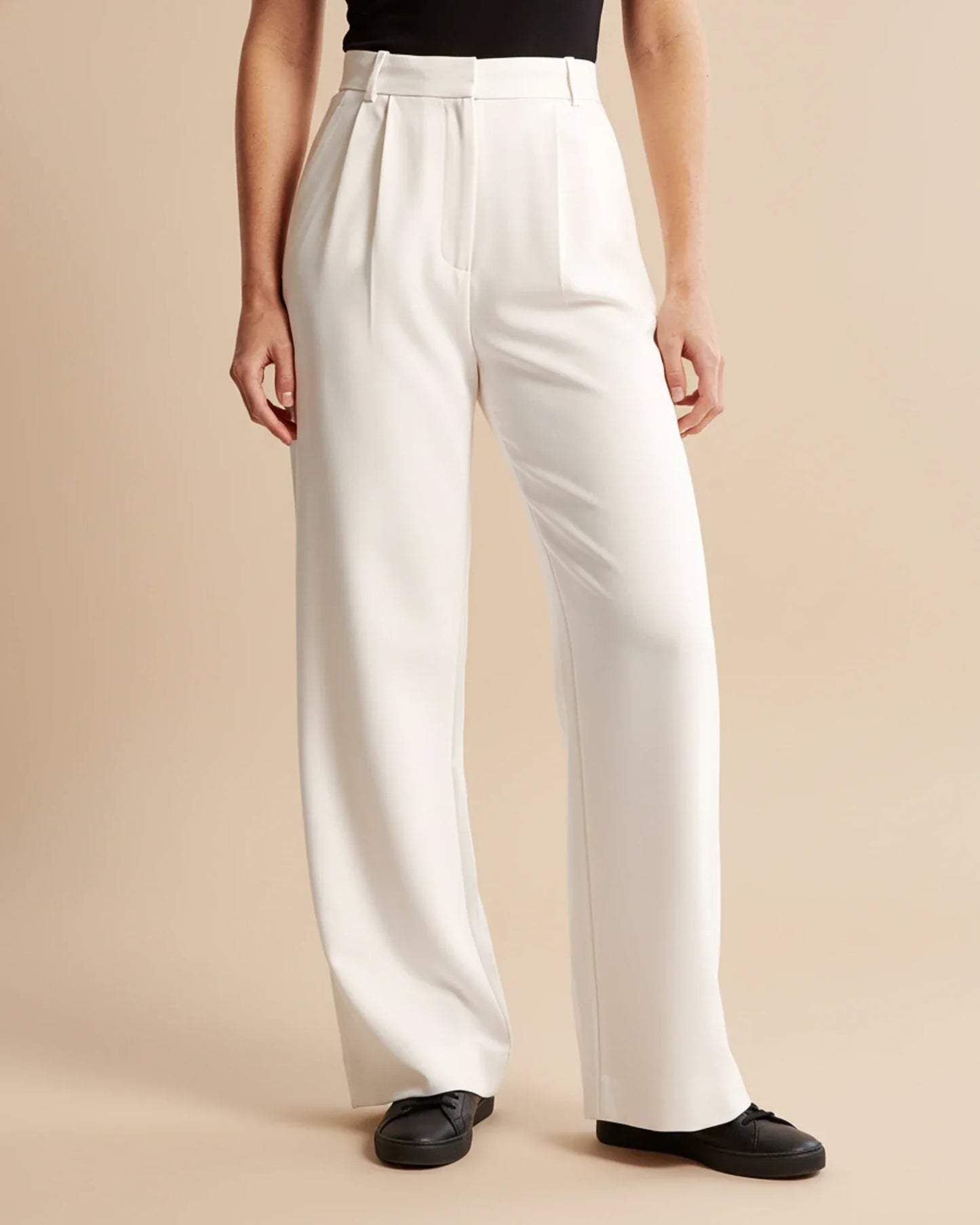 Women's High Waist Pleated Wide Leg Tailored Fit Trousers